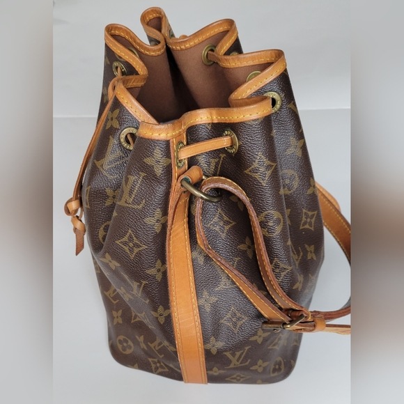 LOUIS VUITTON Monogram Petit Noe Bag - Picture 3 of 16